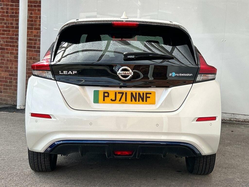 Nissan Leaf 62Kwh E Tekna Hatchback 217 Ps White #5