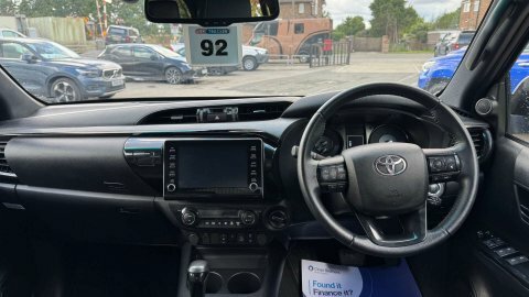 Toyota HILUX 2.4D Active 150 #9