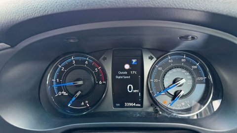 Toyota HILUX 2.4D Active 150 #19