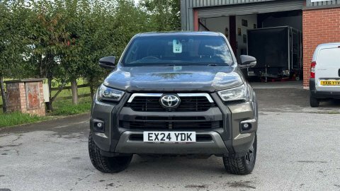 Toyota HILUX 2.4D Active 150 #32