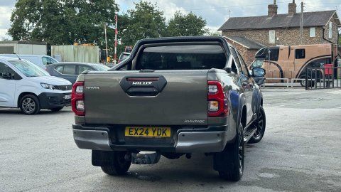 Toyota HILUX 2.4D Active 150 #35