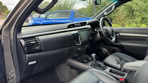 Toyota HILUX 2.4D Active 150 #27