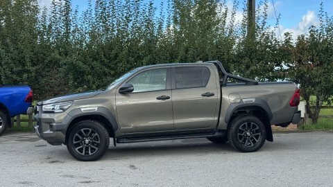 Toyota HILUX 2.4D Active 150 #40