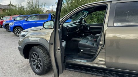 Toyota HILUX 2.4D Active 150 #25
