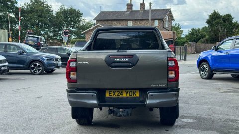 Toyota HILUX 2.4D Active 150 #36