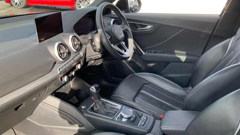 Audi SQ2 Black Edition Tfsi 300 Ps S Tronic Blue #10