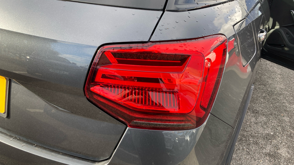 Audi SQ2 Black Edition Tfsi 300 Ps S Tronic Blue #35