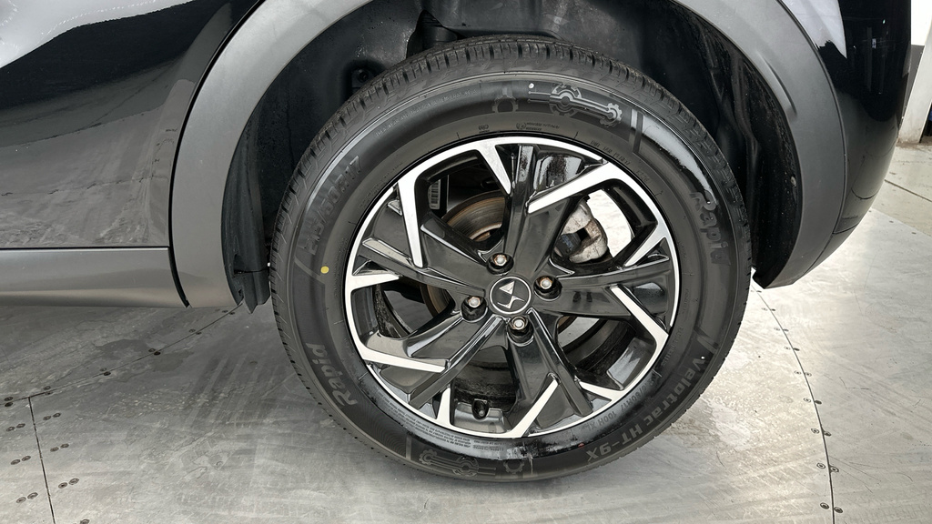DS DS 3 Crossback 100Kw E-tense Ultra Prestige 50Kwh Grey #23