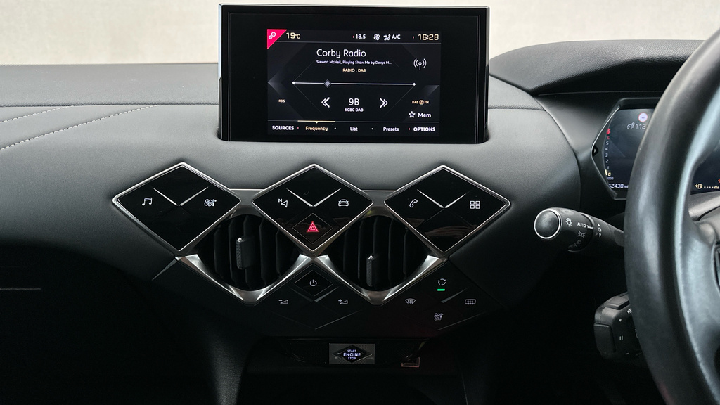DS DS 3 Crossback 100Kw E-tense Ultra Prestige 50Kwh Grey #17