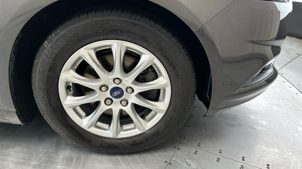 Ford Mondeo 2.0 Hybrid Titanium Edition Silver #24