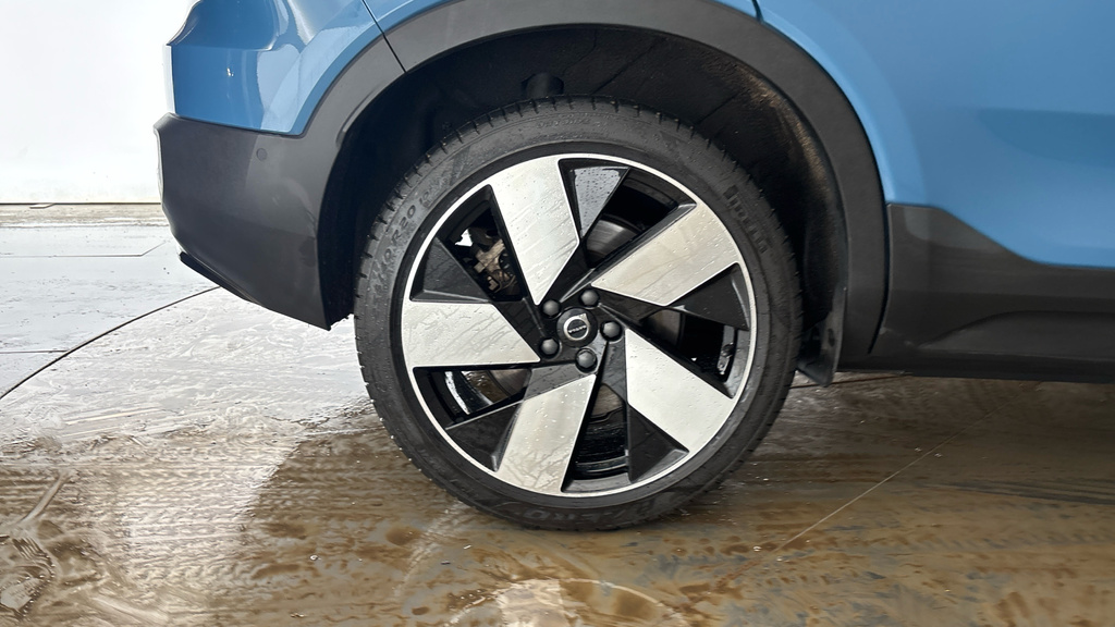 Volvo C40 Recharge Pro, Twin Motor Red #22
