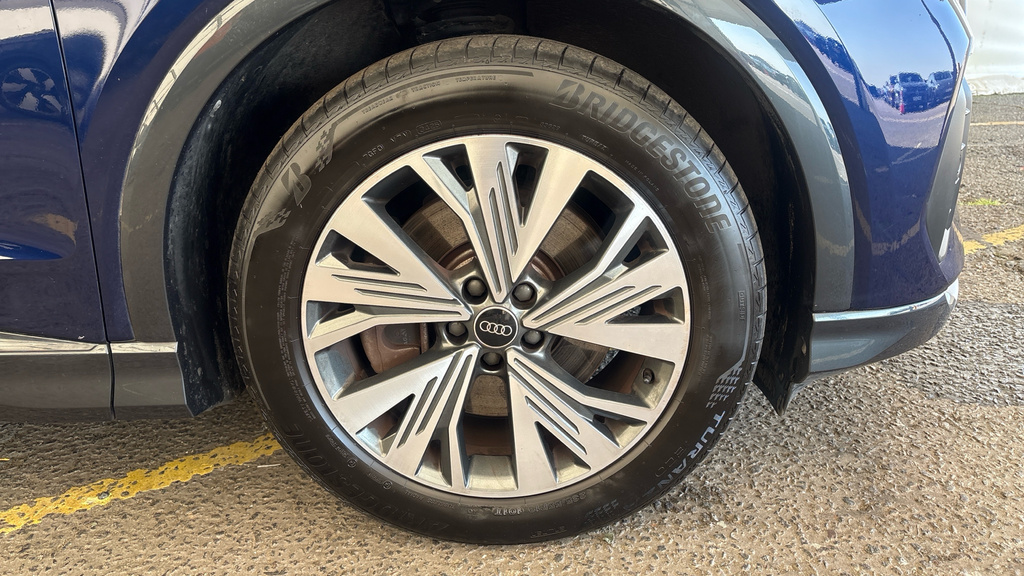 Audi Q4 E Tron 210Kw 45 Quattro 82Kwh Black Edition Grey #23