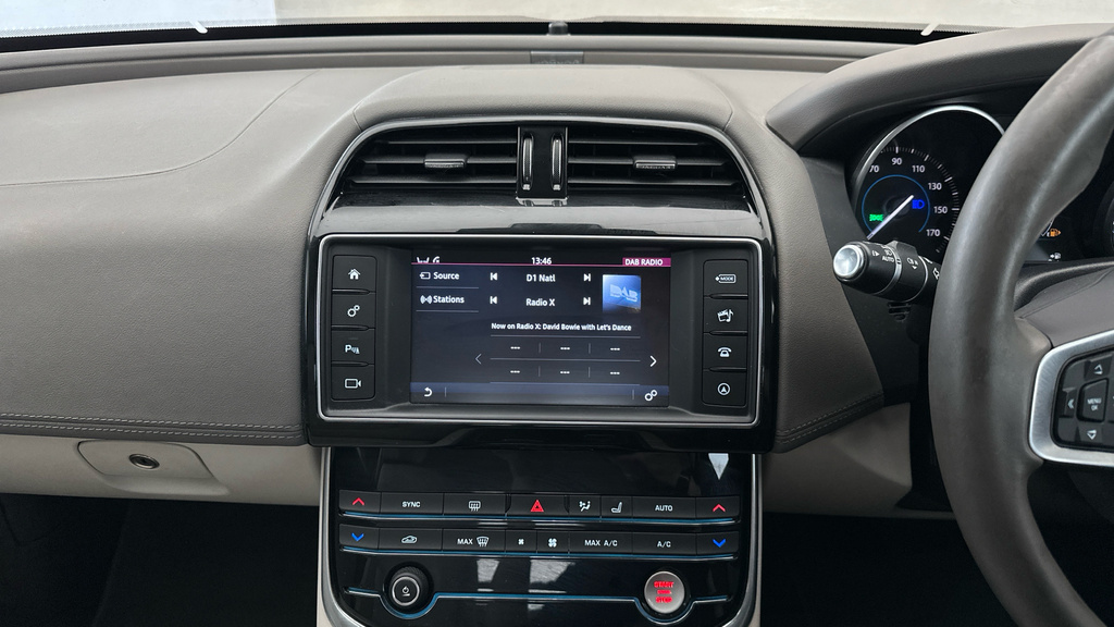 Jaguar XE 2.0D R-sport Saloon Blue #15