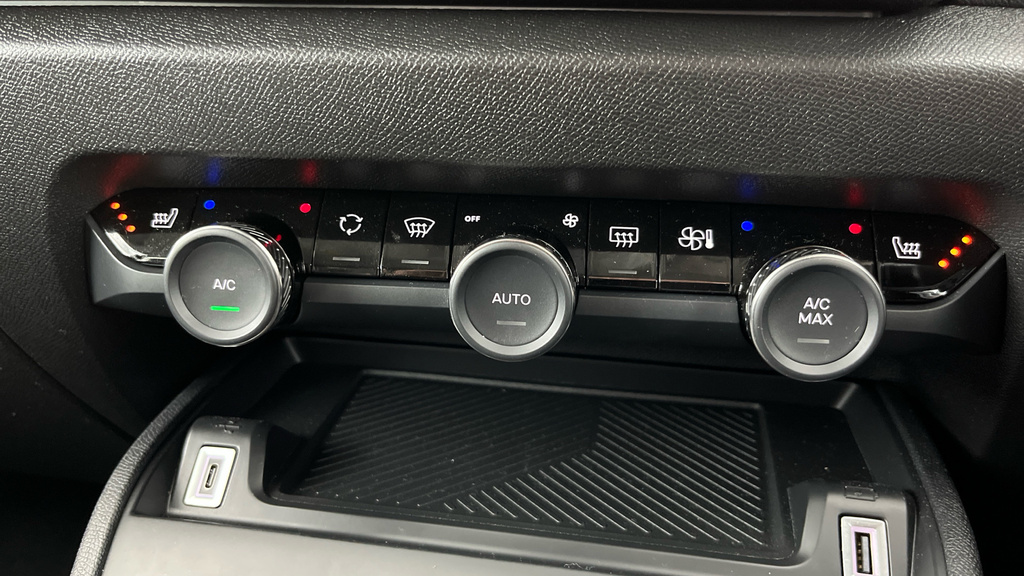 Citroen C4 1.2 Puretech Plus Hatchback Euro #12