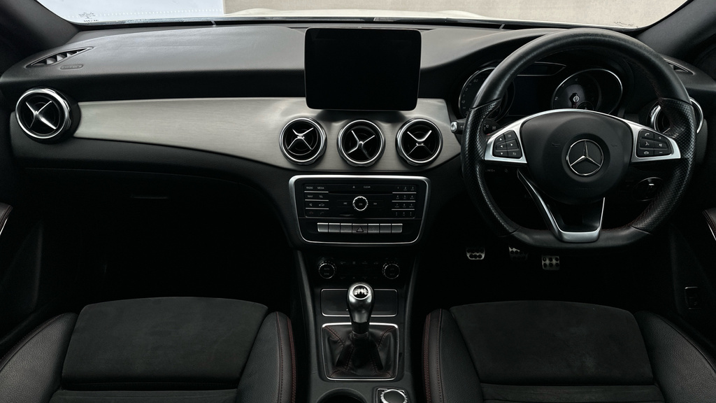 Mercedes-Benz GLA Class 2.1 D Se Euro 6 Ss Red #13