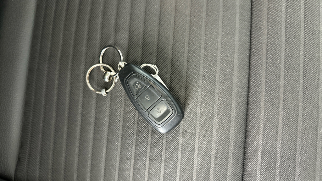 Ford Kuga 1.5 Ecoboost St-line X 2Wd Grey #29