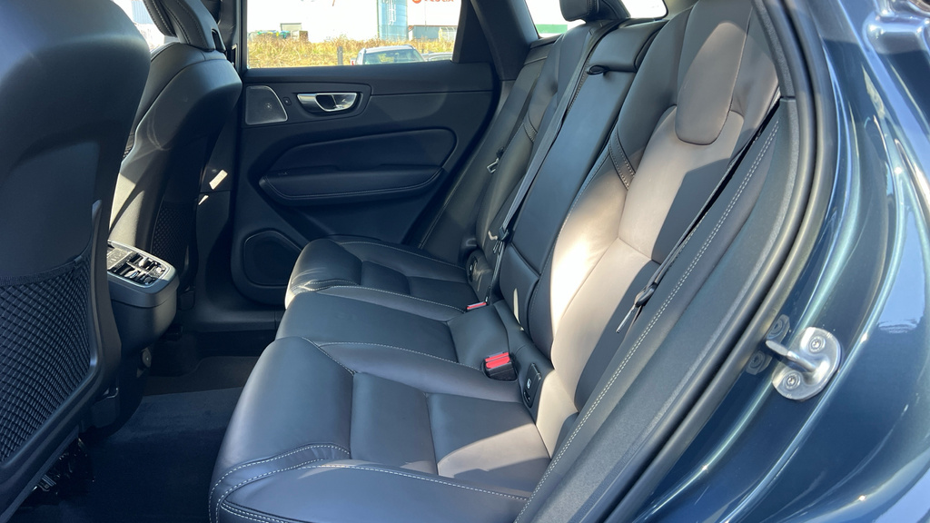 Volvo XC60 2.0 B4d Plus Dark Awd Geartronic Grey #15