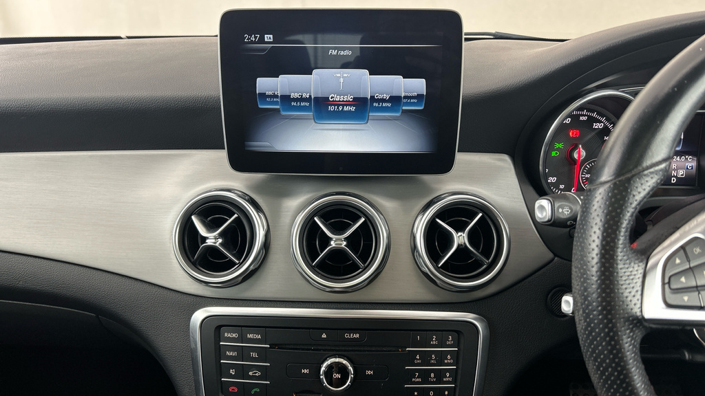 Mercedes-Benz GLA Class Gla 180 Amg Line Edition Black #21