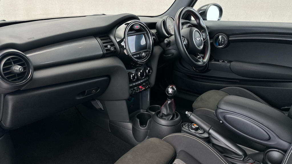 Mini Convertible 2.0 Cooper S Exclusive Steptronic Euro 6-Door Black #13