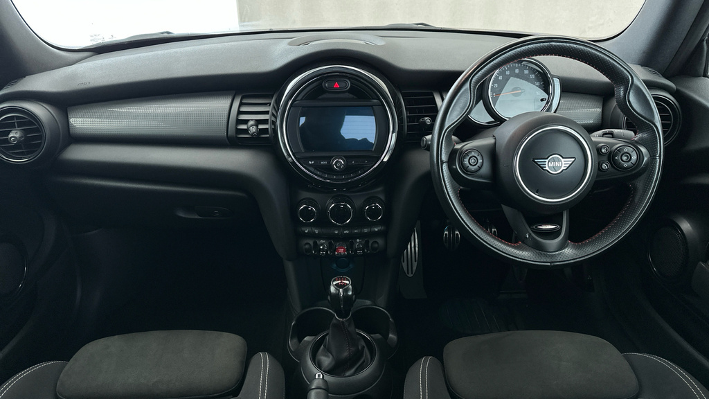 Mini Convertible 2.0 Cooper S Exclusive Steptronic Euro 6-Door Black #14