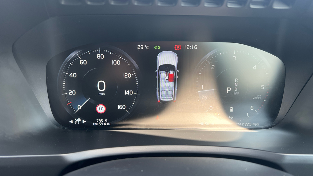 Volvo XC90 R-design, B5 Awd Mild Hybrid Climate Pack- Grey #13