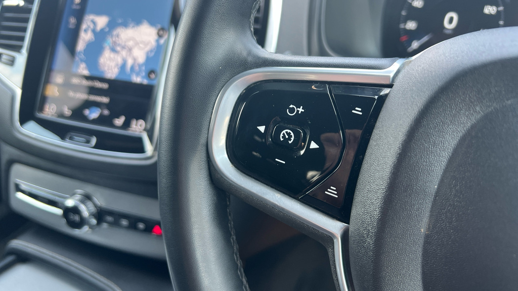 Volvo XC90 R-design, B5 Awd Mild Hybrid Climate Pack- Grey #26