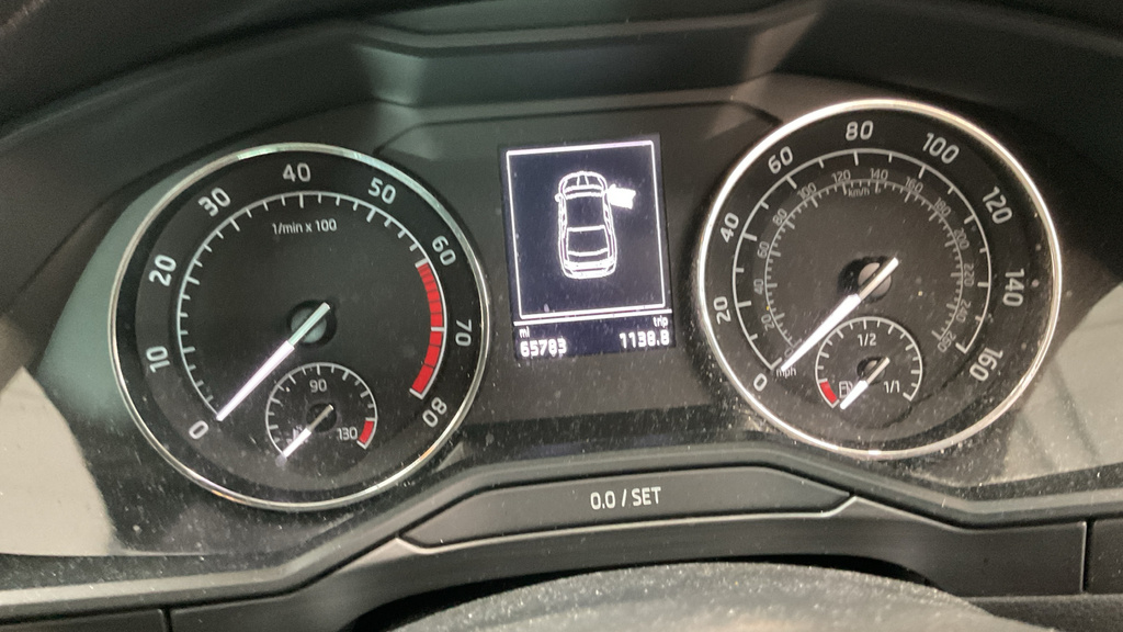 Skoda Superb 2.0 Tdi Cr Se L Executive Black #20