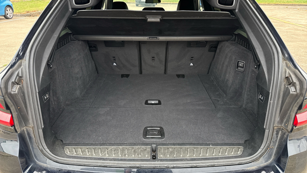 BMW 5 Series 520D Xdrive Mht M Sport Step #21