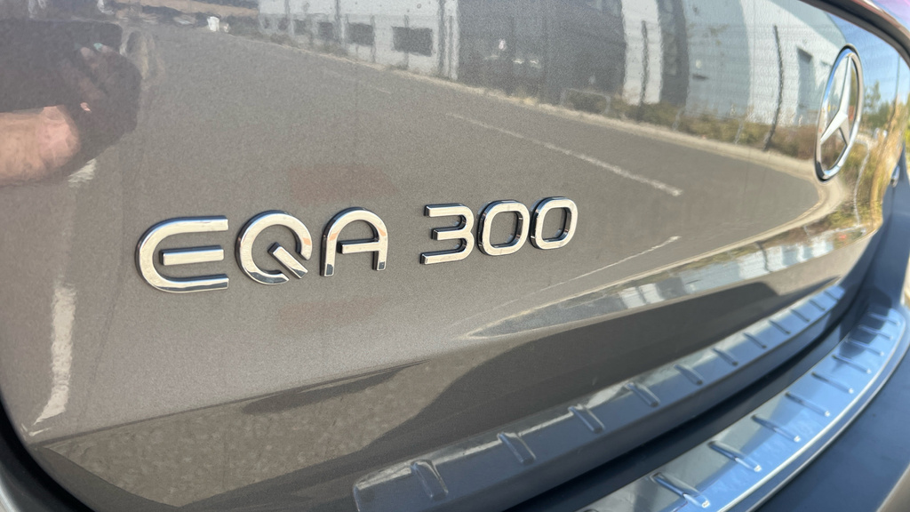 Mercedes-Benz EQA 2024 Eqa 250 70.5Kwh Amg Line Premium Suv E Silver #31
