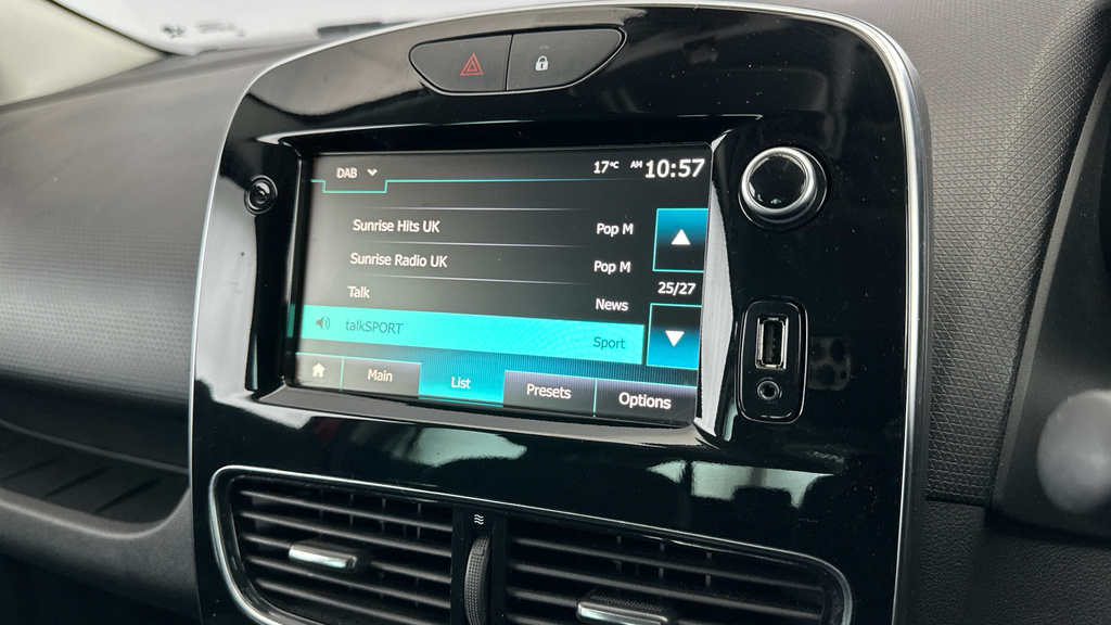 Renault Clio 2019 19 0.9 Tce Iconic Hatchback Red #21