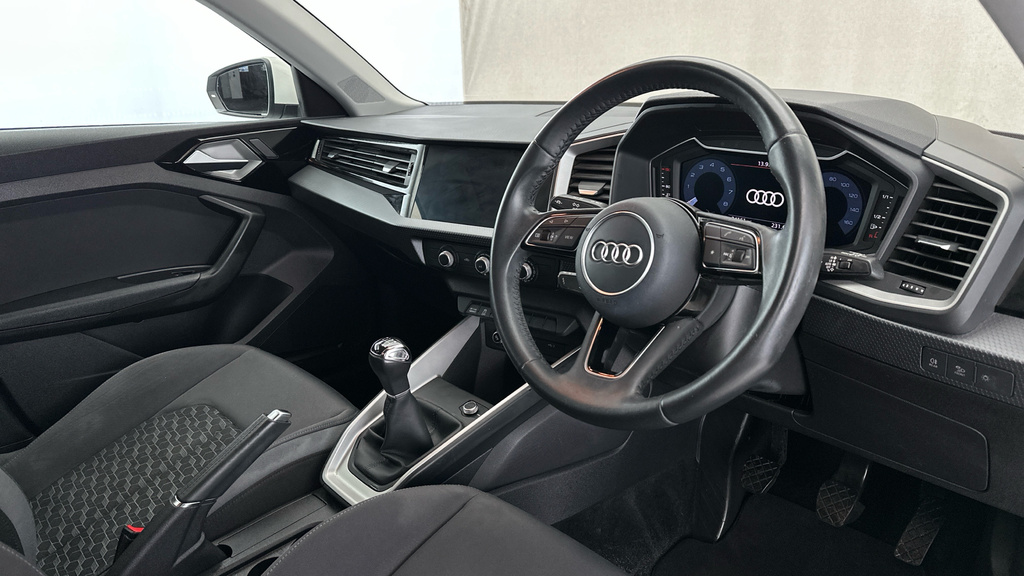Audi A1 1.0 Sportback Tfsi Sport 94 Bhp White #11