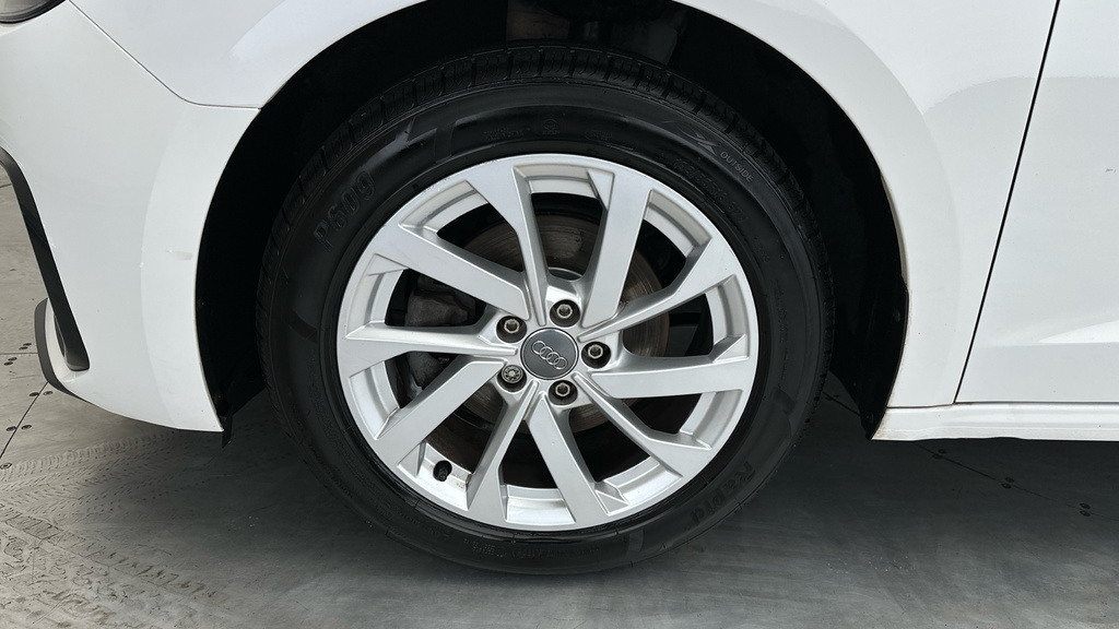 Audi A1 1.0 Sportback Tfsi Sport 94 Bhp White #23