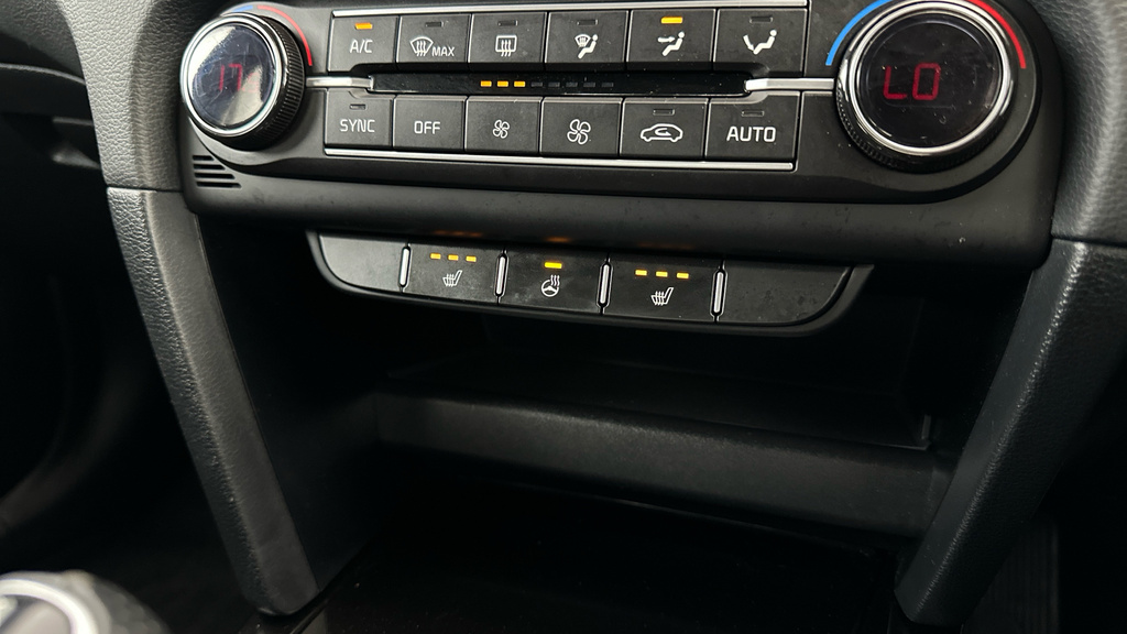 Kia Ceed 1.5T Gdi Isg 138 Gt-line 138 Silver #18