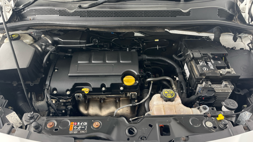 Vauxhall Corsa 1.4 75 Sport Ac Silver #24