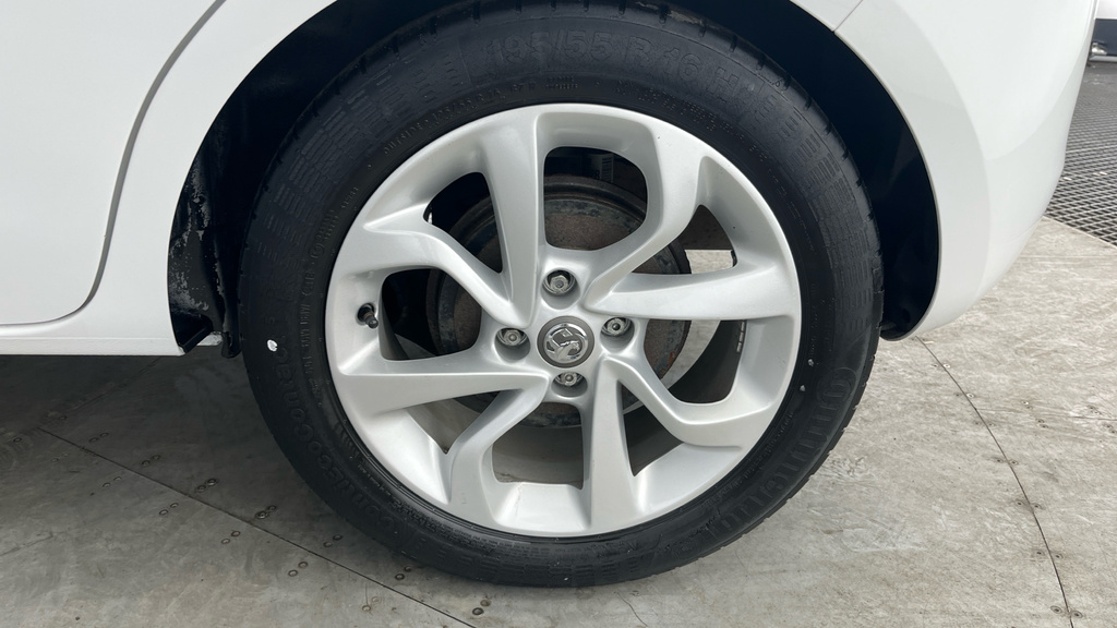 Vauxhall Corsa 1.4 75 Sport Ac Silver #26
