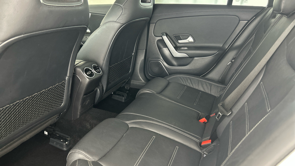 Mercedes-Benz CLA Class Cla 220 Amg Line Premium White #22