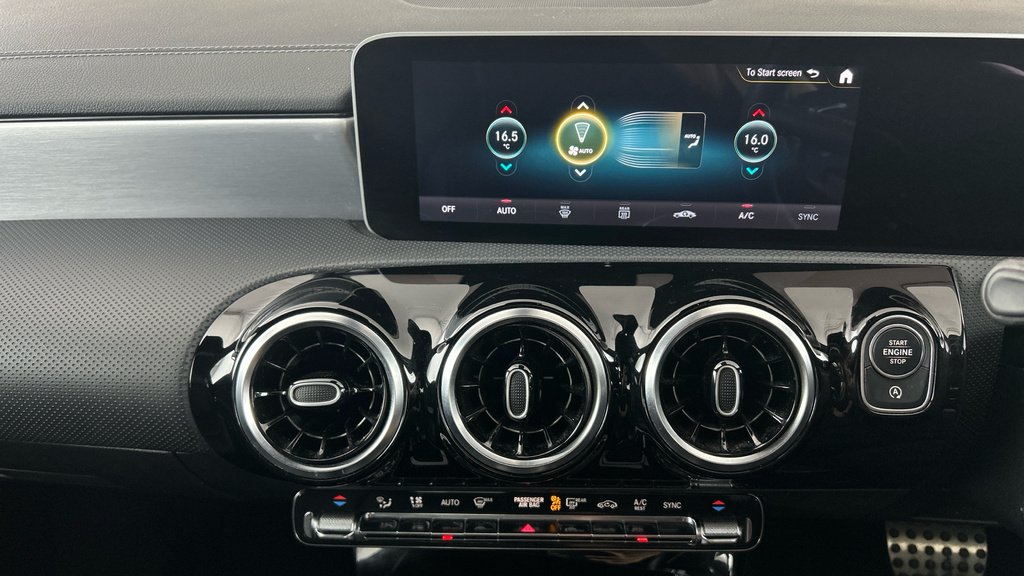 Mercedes-Benz CLA Class Cla 220 Amg Line Premium White #13