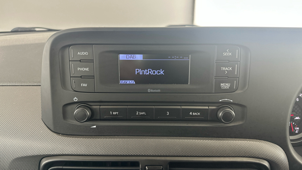 Hyundai I10 Mpi Premium White #15