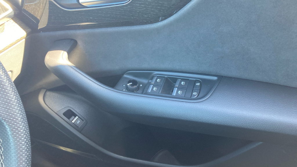 Audi Q8 55 Tfsi Quattro Black Edition Tiptronic Black #30