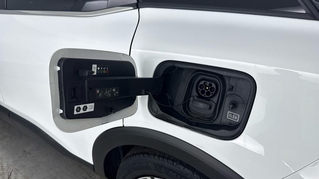 Citroen e-C4 50Kwh Shine Plus Fastback 7.4Kw Charger Grey #21