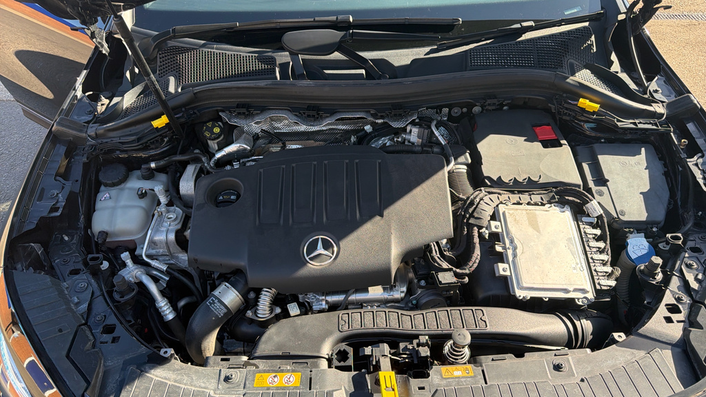 Mercedes-Benz GLA Class Gla 200 Amg Line Premium Plus Black #16