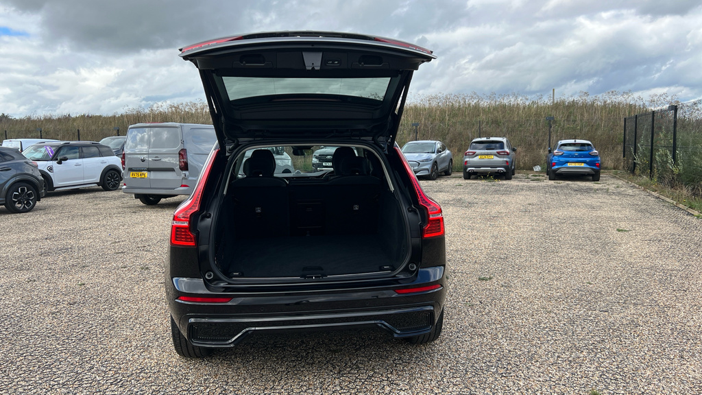 Volvo XC60 Plus Dark T6 Awd 350 Hp Grey #15