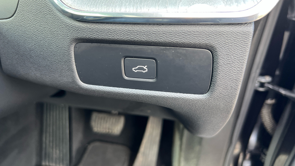Volvo XC60 Plus Dark T6 Awd 350 Hp Grey #42