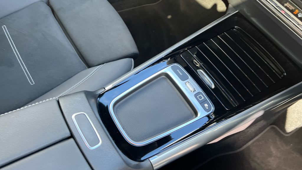 Mercedes-Benz GLA Class Gla 200 Amg Line Premium Black #39