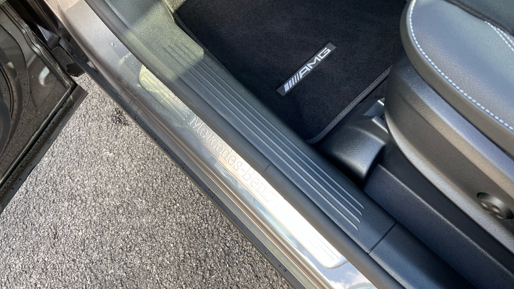 Mercedes-Benz GLA Class Gla 200 Amg Line Premium Black #45