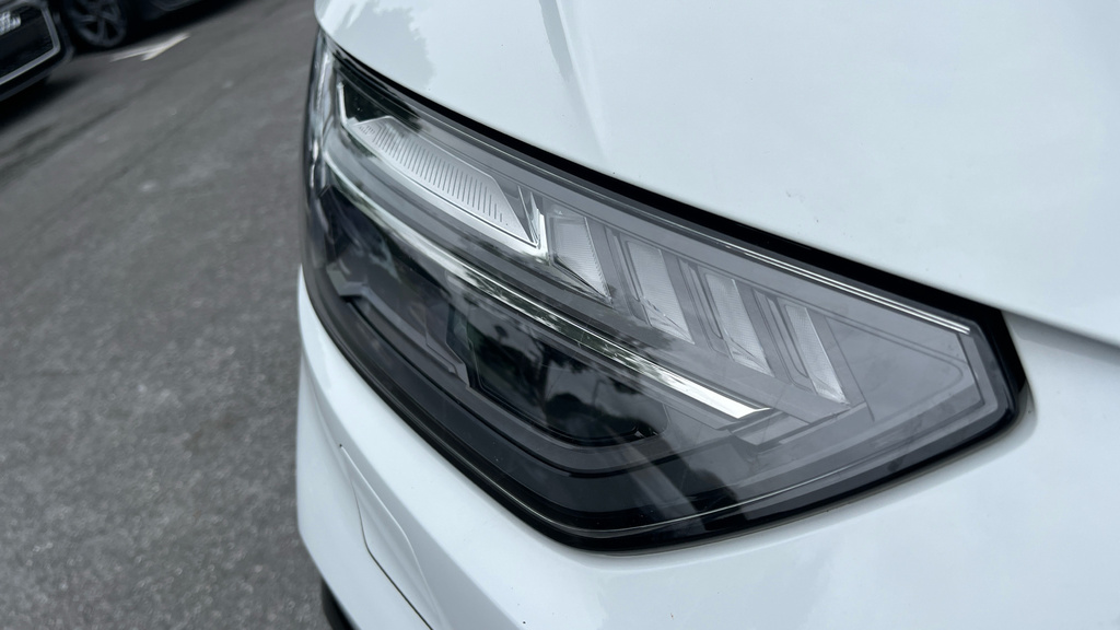 Audi Q5 Q5 S Line Edition 1 40 Tdi Mhev Quattro S-a White #38