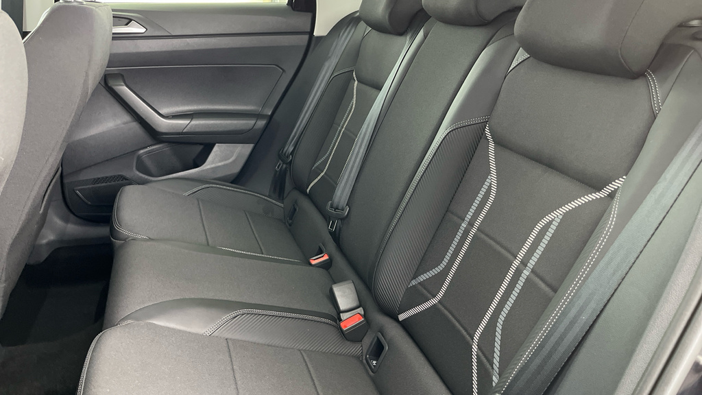Volkswagen Taigo R-line MT23FKX Black #24