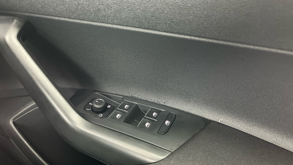 Volkswagen Taigo R-line MT23FKX Black #21