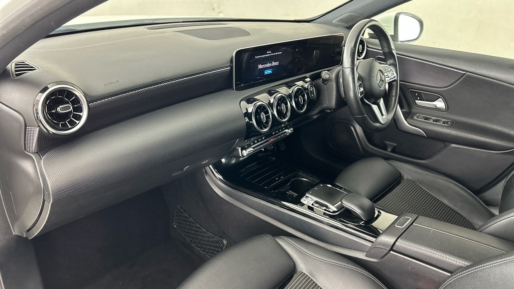 Mercedes-Benz A Class A 180 Amg Line Premium White #12