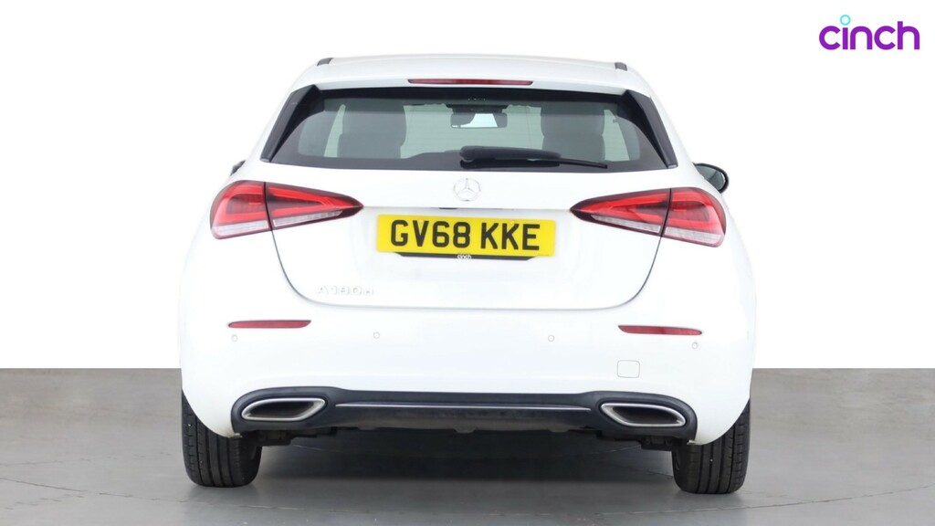 Mercedes-Benz A Class A 180 Amg Line Premium White #4